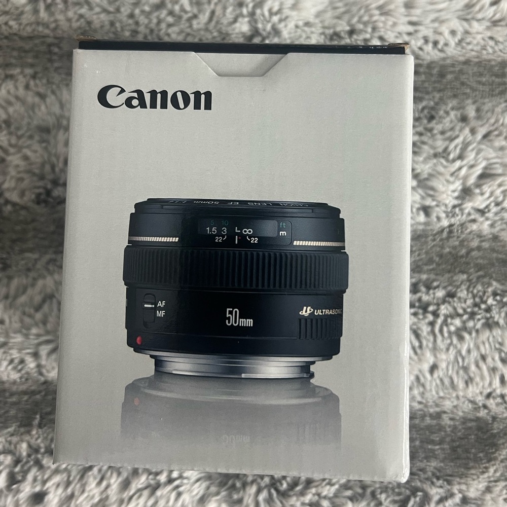 Canon EF 50mm f/1.4 USM lense